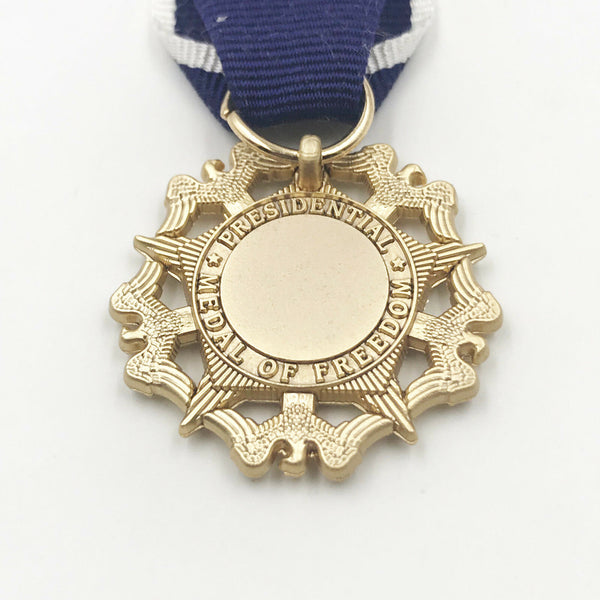 U.S. Order Presidential Medal of Freedom with Distinction mini Miniature Medal USA Badge