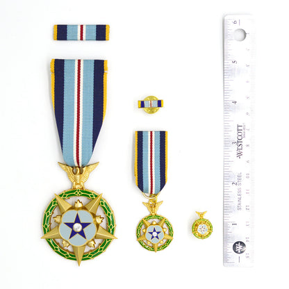 Cased U.S. USA Space MOH Space Medal of Honor Short Ribbon Version ww12 Badge Order