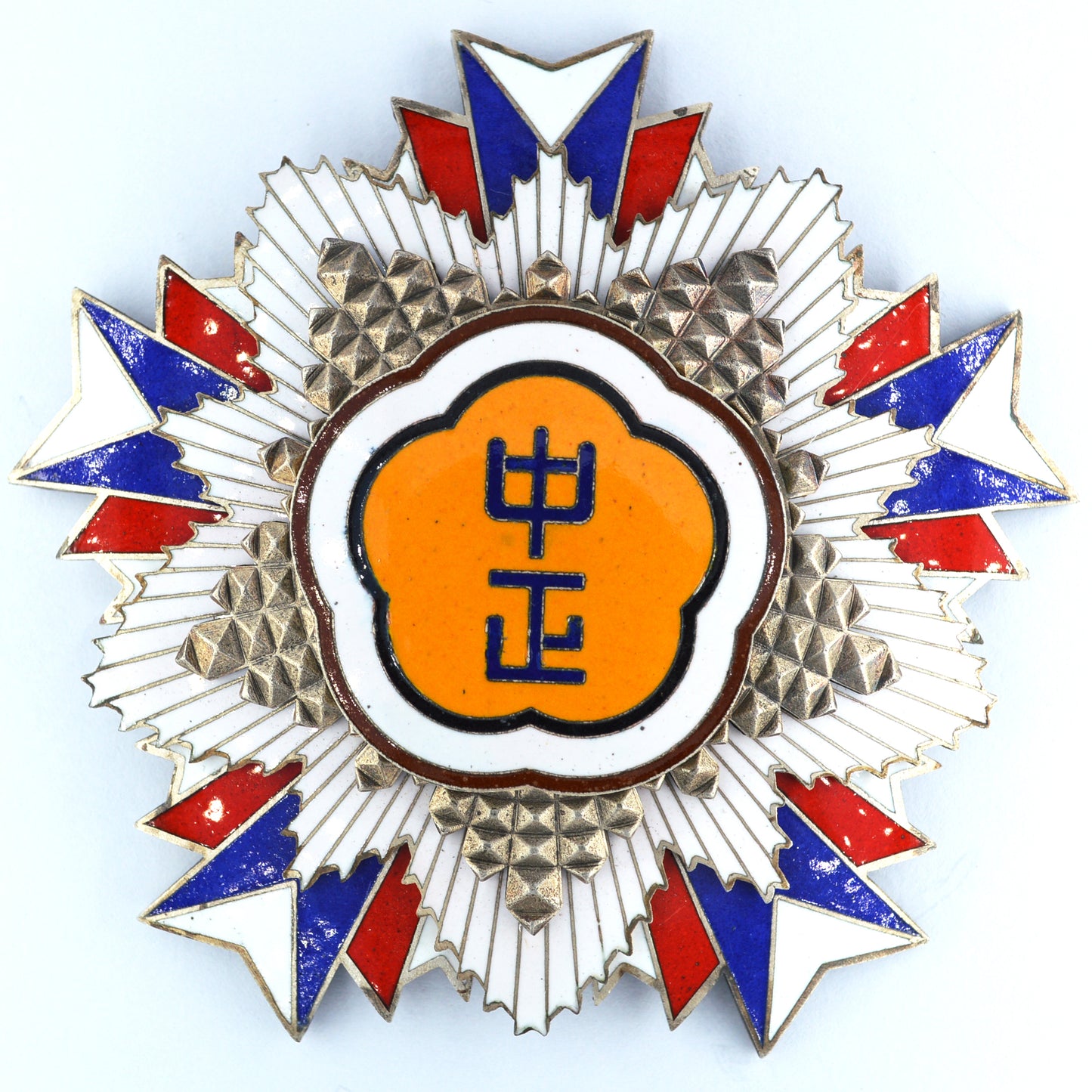 Chinese CHINA-REPUBLIC Order of Chiang Chung-Cheng Breast star repro