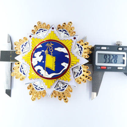 Chinese CHINA REPUBLIC Order of the Cloud and Banner first class Replica Rare No. 130